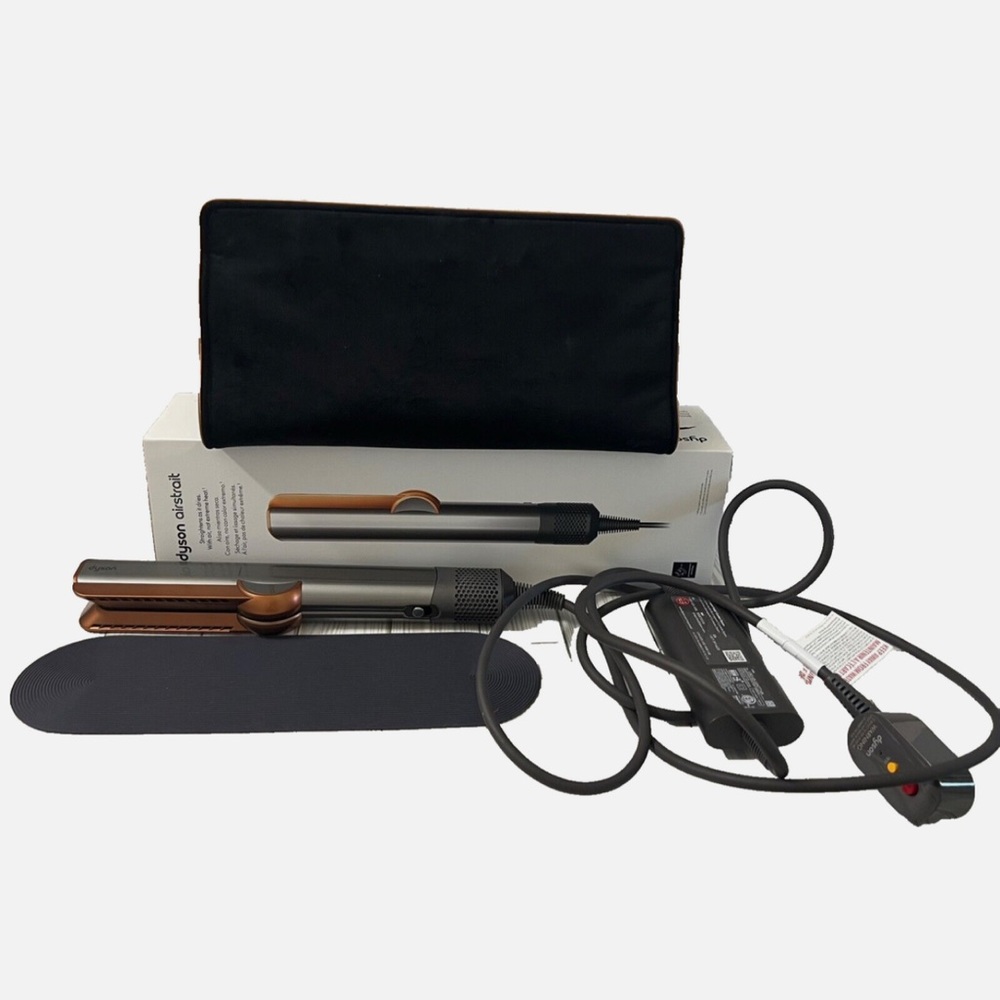 Dyson Airstrait Used in Excellent Condition